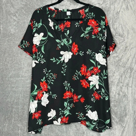 Old Navy Tops - Old‎ Navy XXL 2X Shirt Top Black Floral Short Sleeve V Neck Casual Womens